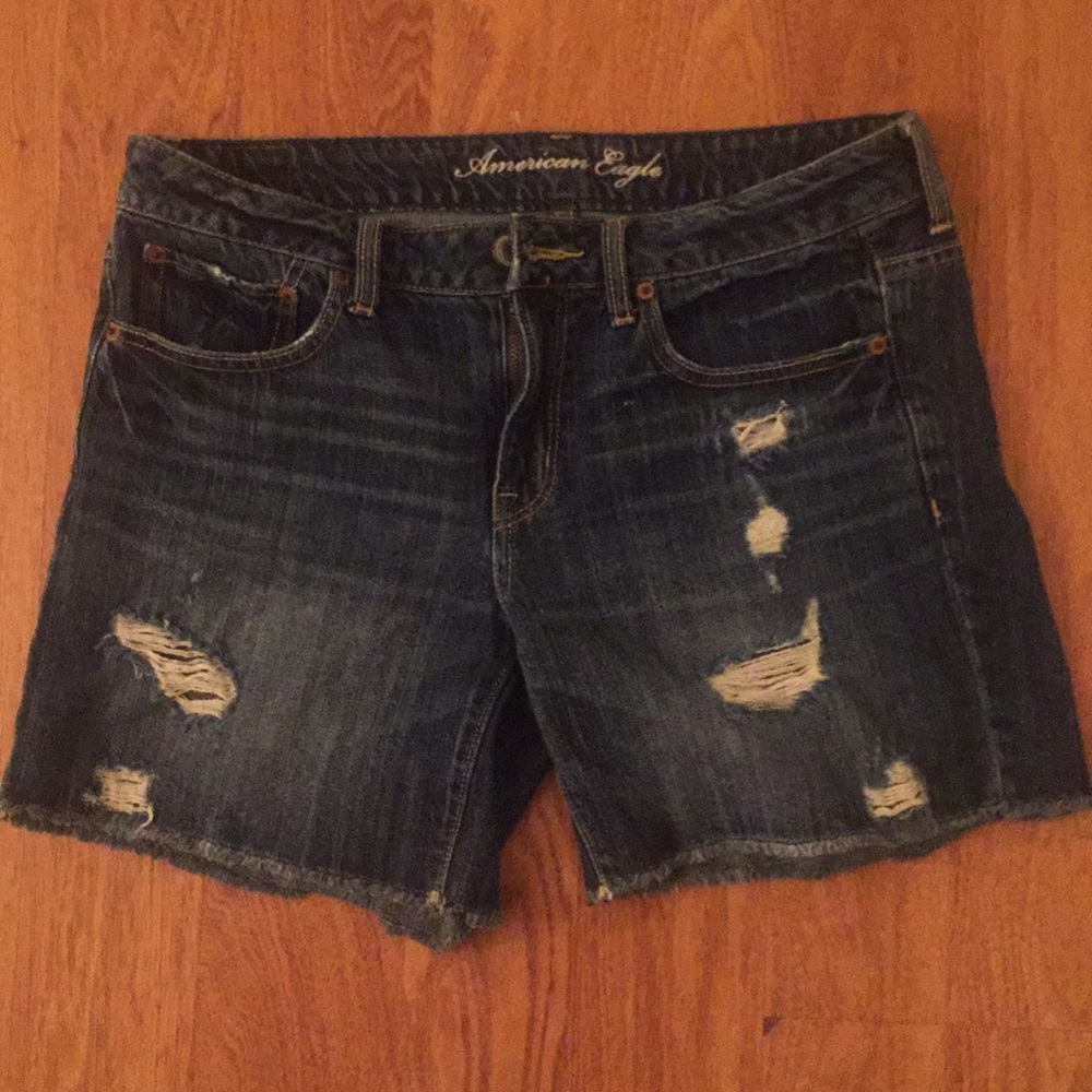 American Eagle distressed denim shorts size 8